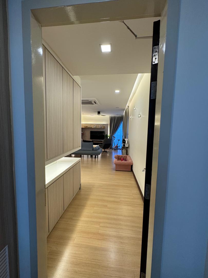 Nice interior design facing lake bandar suwnay - photo 8