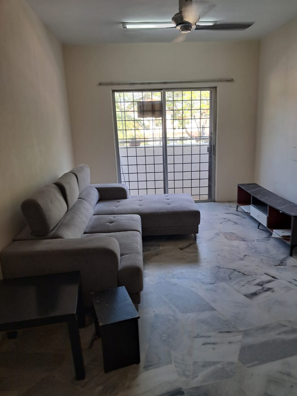 D Palma, Pusat Banda ...