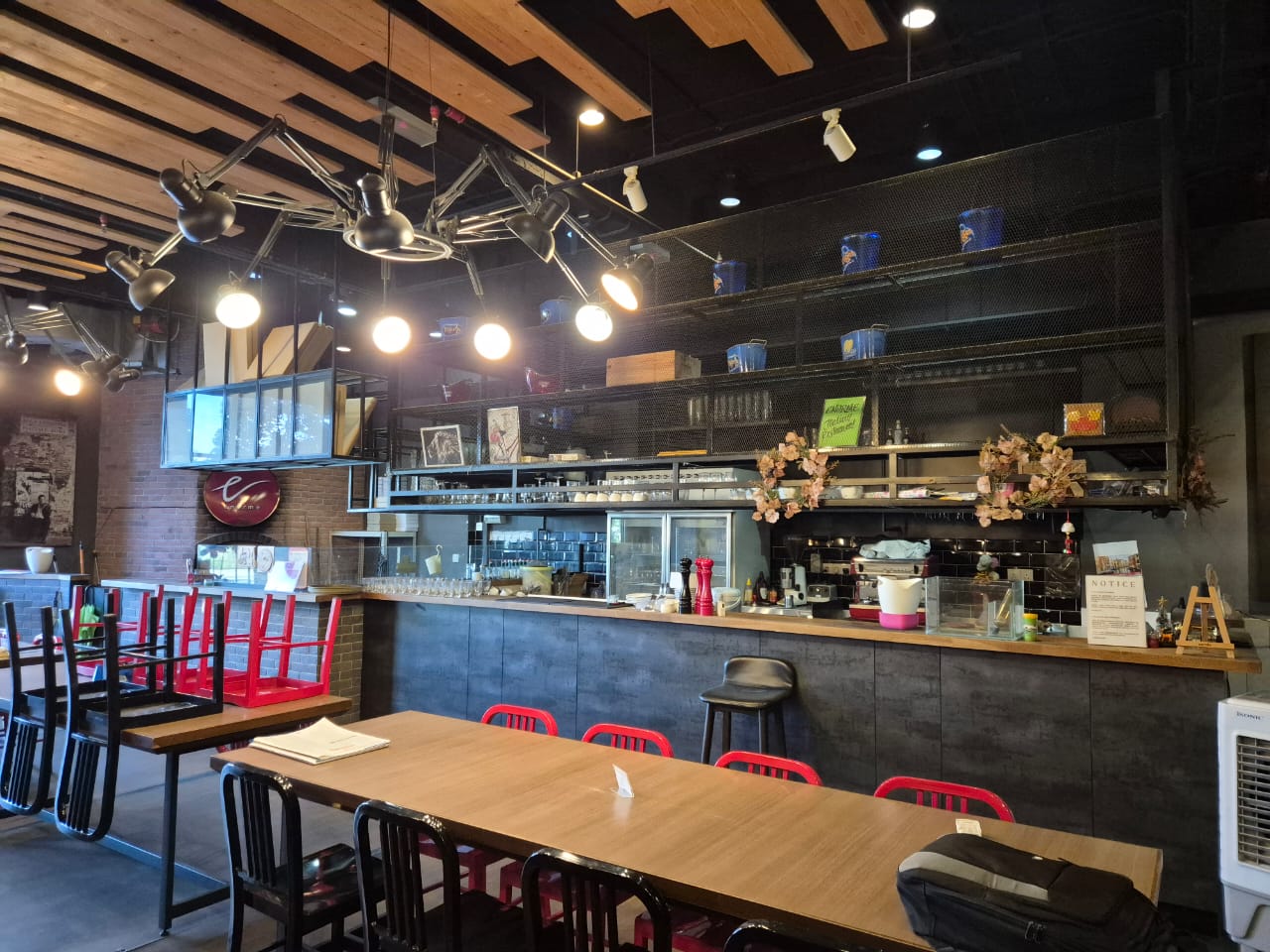 PJ Centrestage, Jalan Kemajuan, Seksyen 13