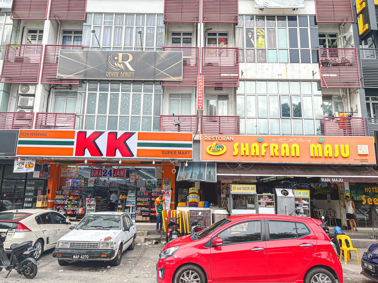 Koi Tropika, Puchong - photo 10