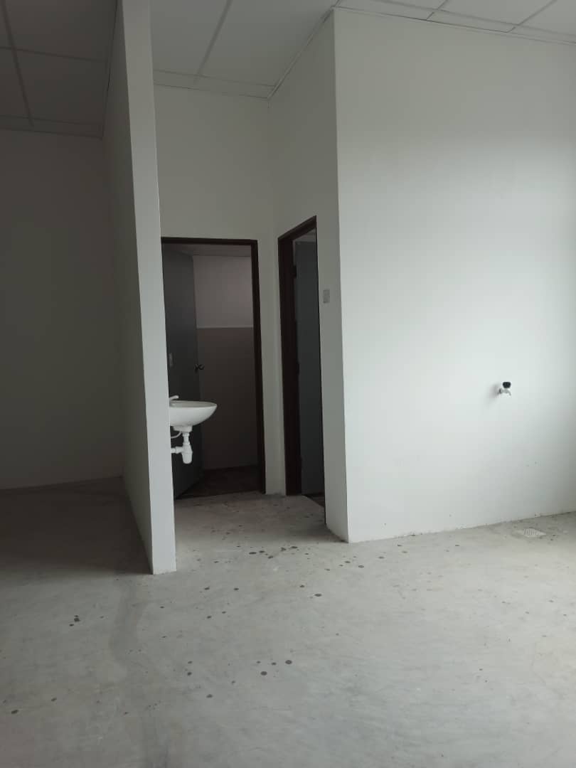 Jalan Belatuk 4, Taman Scientex, Pasir Gudang - photo 3