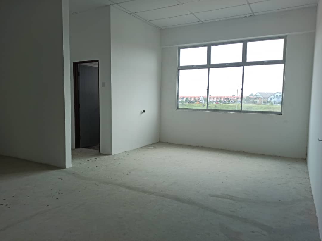 Jalan Belatuk 4, Taman Scientex, Pasir Gudang - photo 4