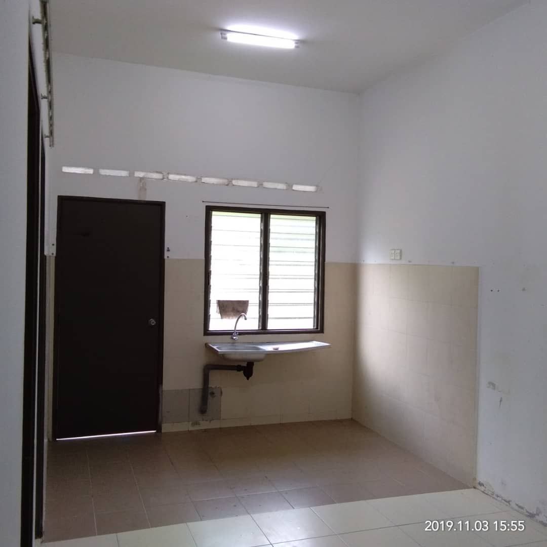 Teres Setingkat Taman Bentara Jln Helang - photo 3