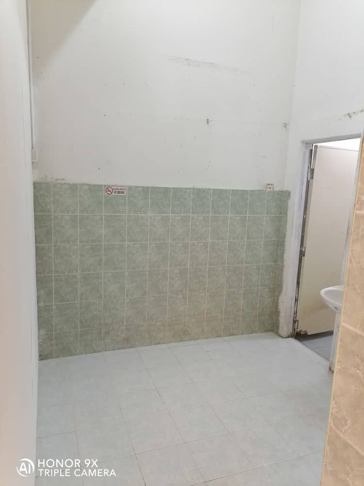 Corner shop Seksyen 27 shah alam - photo 3