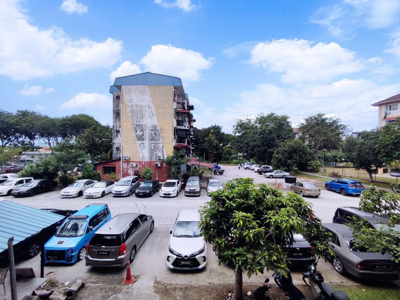 FLAT PKNS SEKSYEN 24 FOR SALE - photo 3