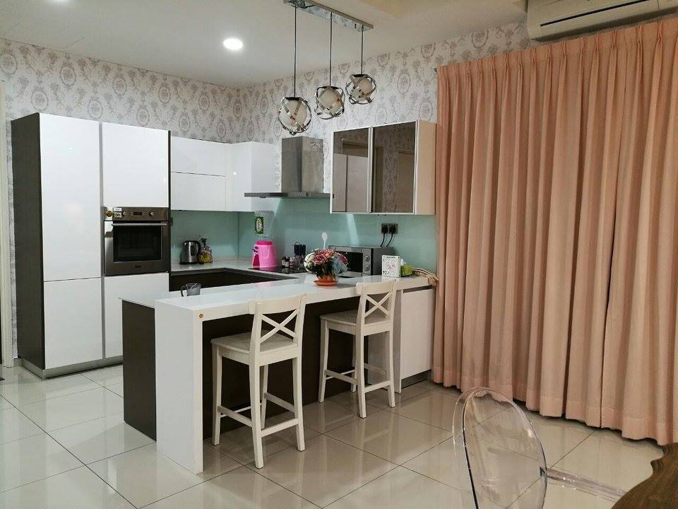 FULLY FURNISHED Exclusive Triple storey Endlot - photo 6