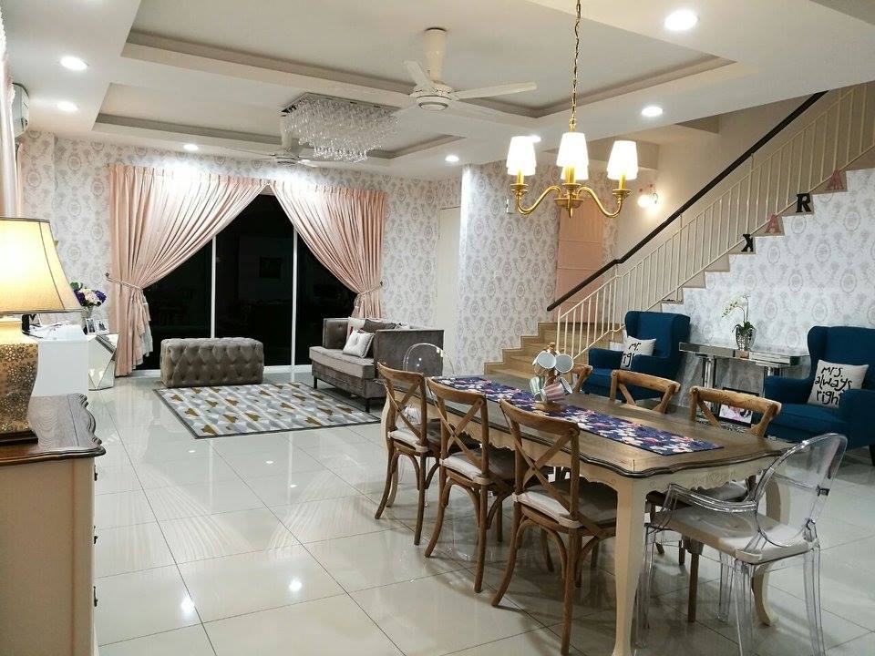 FULLY FURNISHED Exclusive Triple storey Endlot - photo 2