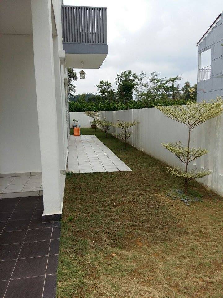 FULLY FURNISHED Exclusive Triple storey Endlot - photo 8