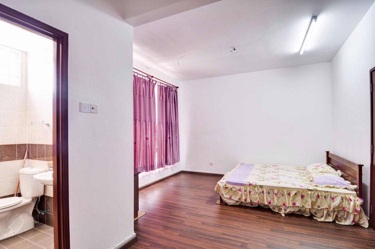 MOVE IN Renovated 2sty Taman Pelangi Semenyih - photo 6