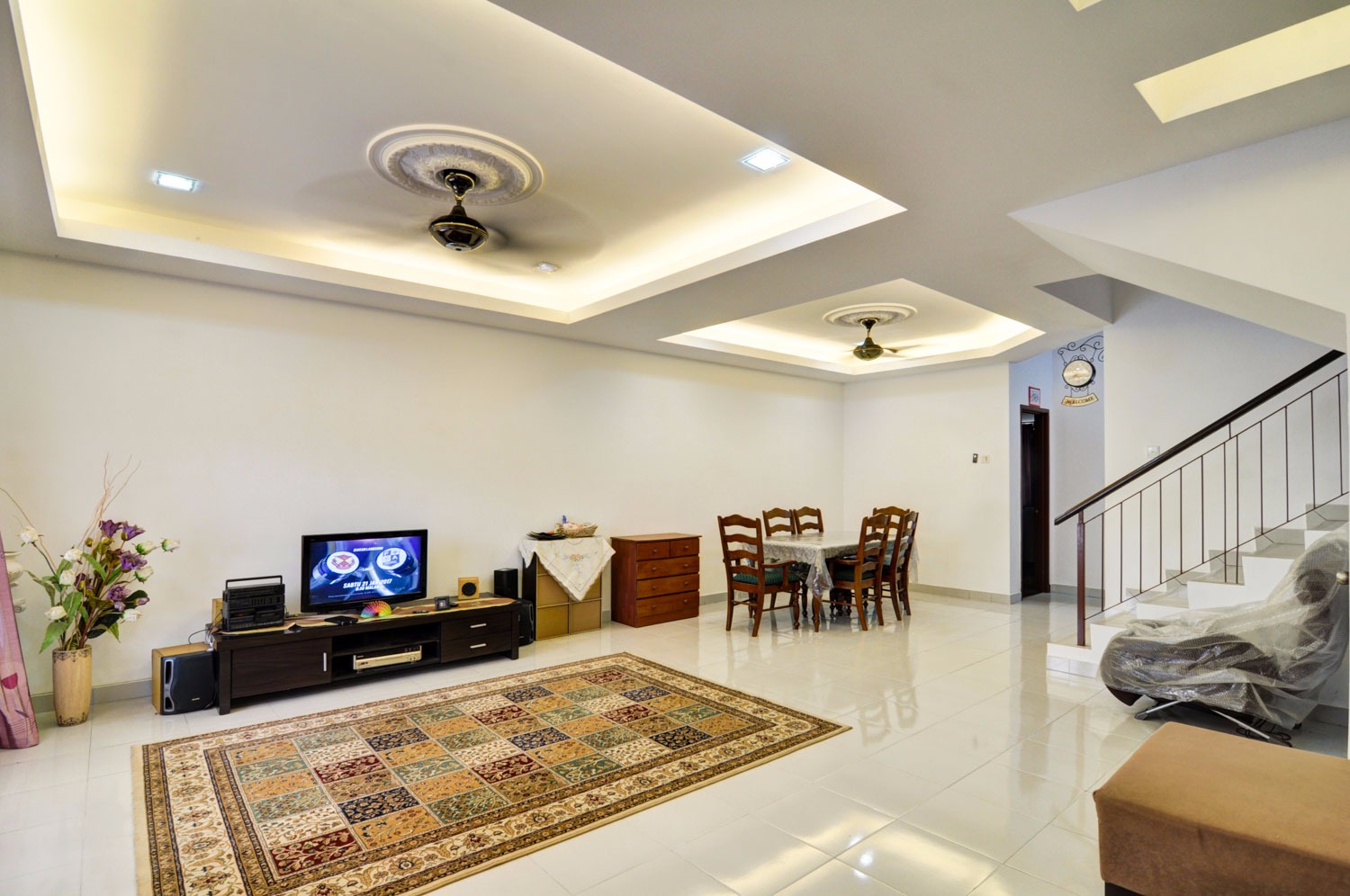 MOVE IN Renovated 2sty Taman Pelangi Semenyih - photo 3