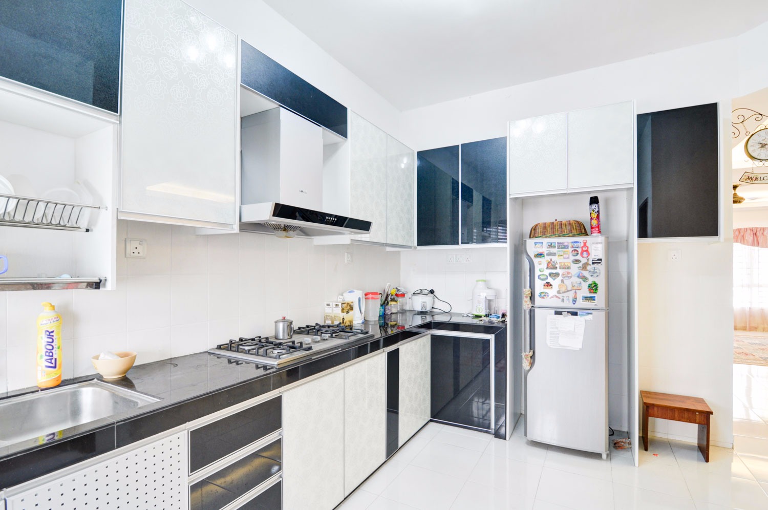 MOVE IN Renovated 2sty Taman Pelangi Semenyih - photo 4