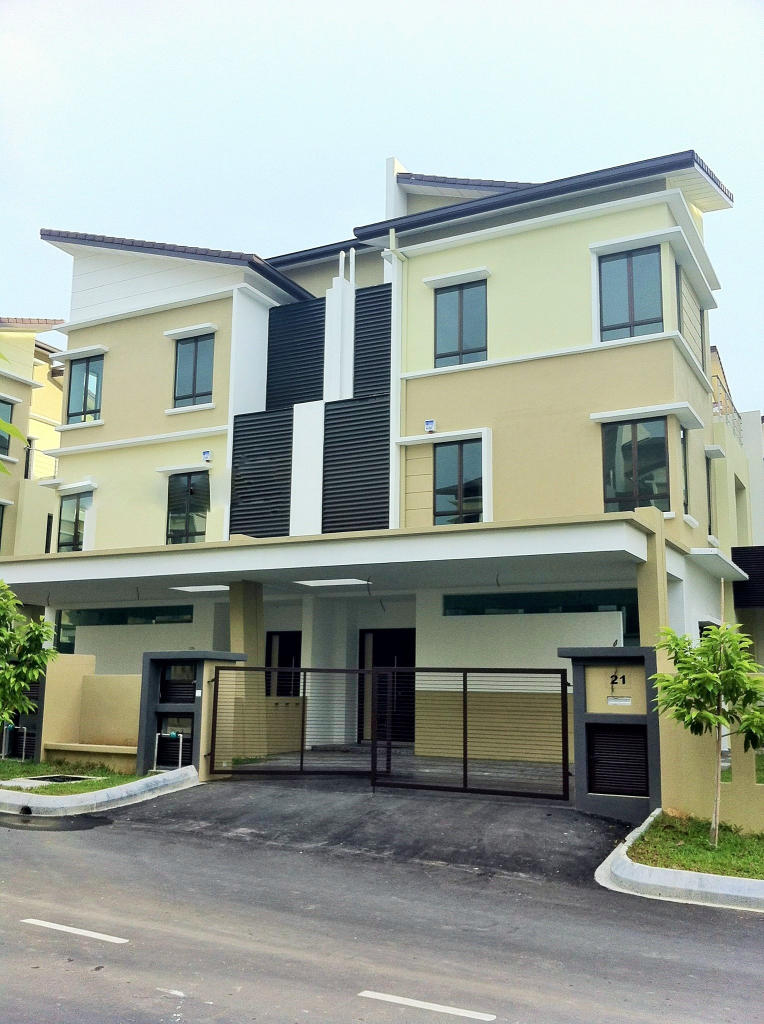 DREAM HOME Semi Detached Taman Tropika 2 Kajang