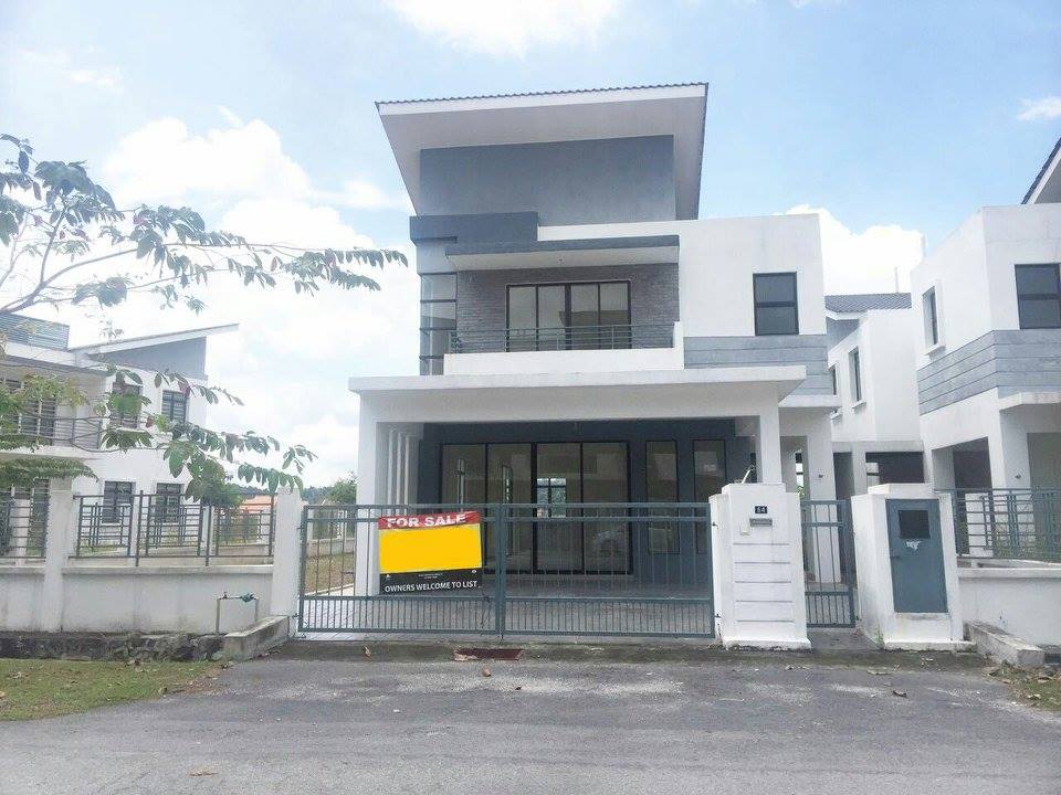 EXCLUSIVE COZY Bungalow Bukit Saujana Sg Buloh