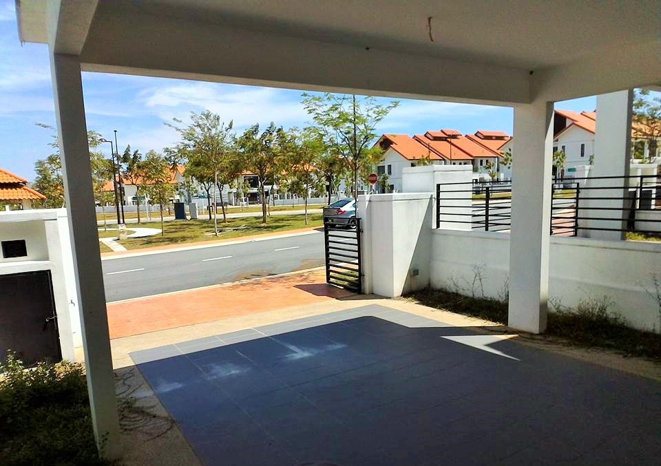 BRAND NEW Superlink Alam Impian facing playground - photo 4
