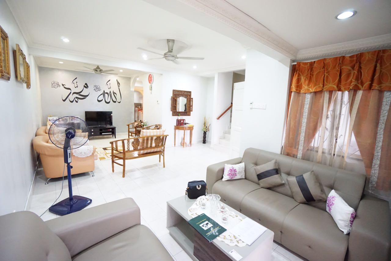 SPACIOUS Double storey Section 7 Shah Alam - photo 1