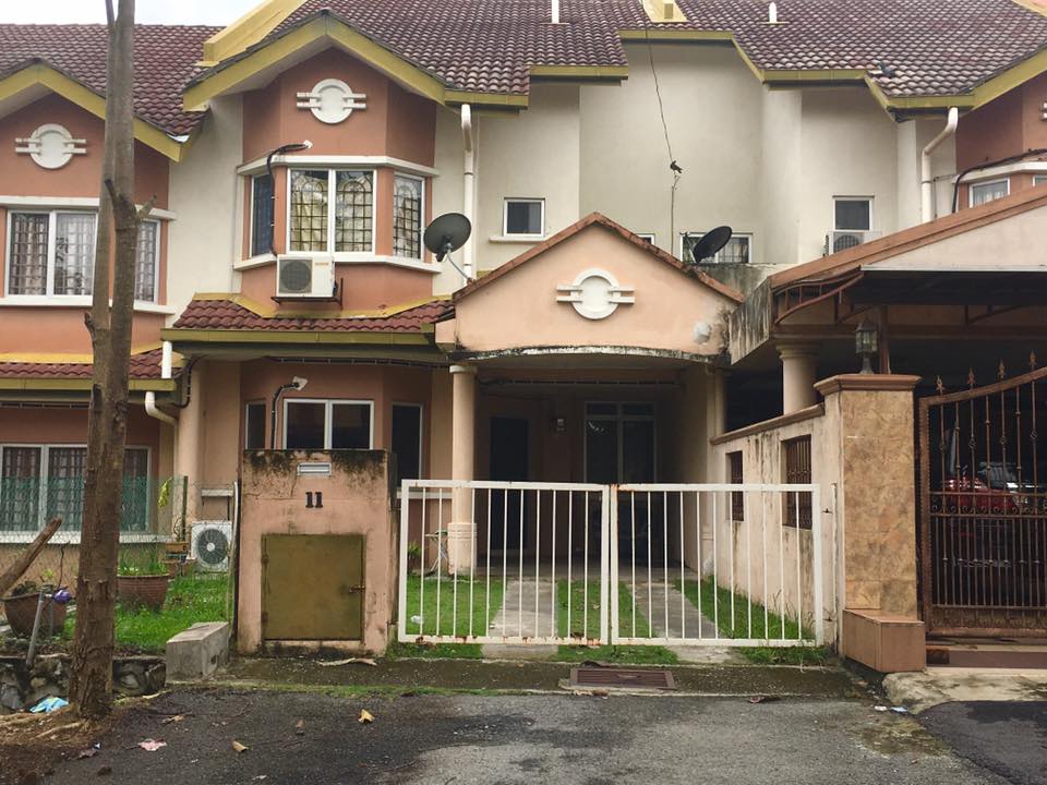 HOT AREA 2sty Lestari Putra near Equine Park - photo 9