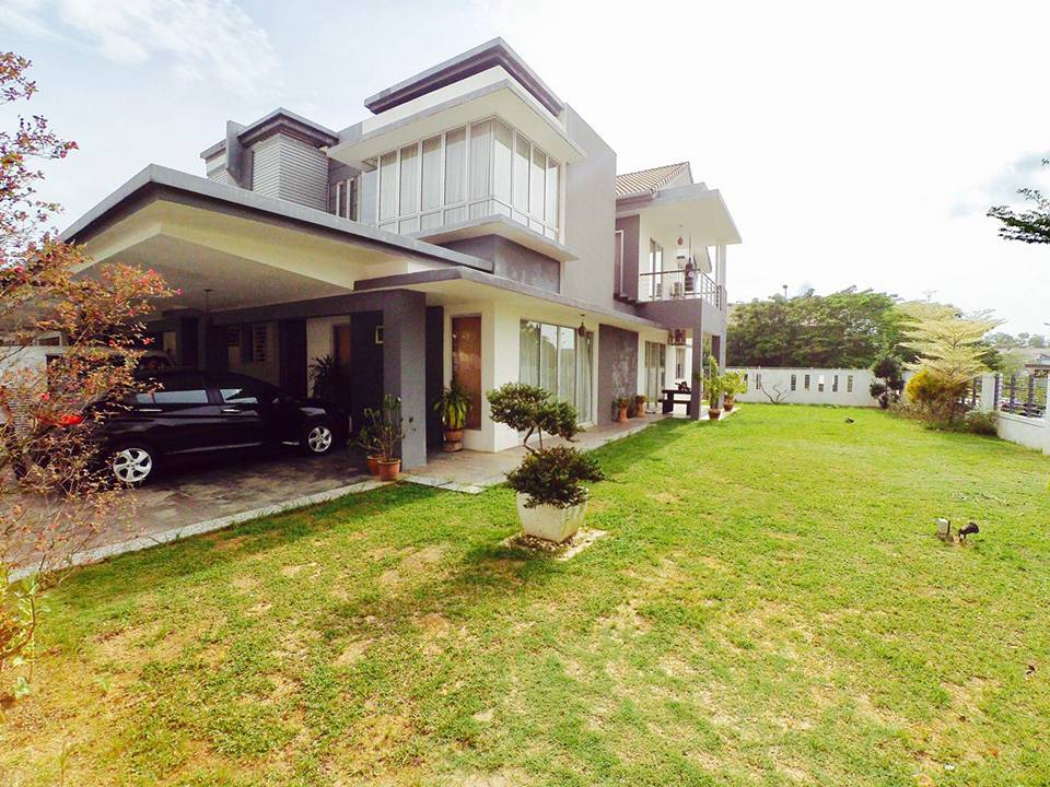 FANTASTIC Renovated Furnish Corner Lot Alam Impian - photo 2