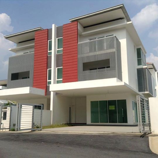 HUGE SPACIOUS New Semi D Nadayu92 Kajang