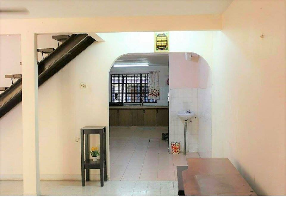WELL MAINTAIN Renovated 2sty Taman Melawati KL - photo 3
