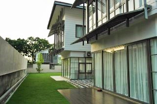 LUXURIOUS Bungalow Banyan Close Bkt Mahkota Bangi - photo 3