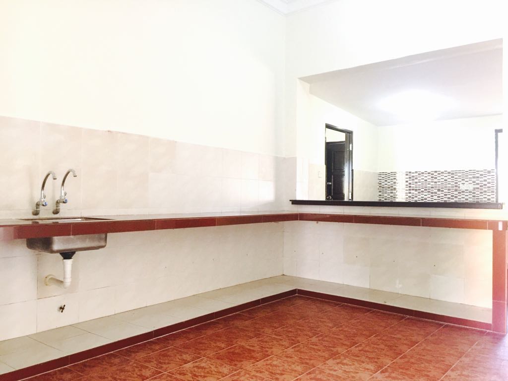 EXCLUSIVE COZY Bungalow Banyan Close Bukit Mahkota - photo 7