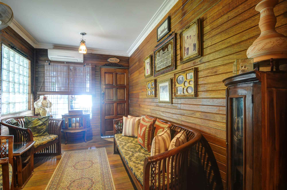 ELEGANT 2sty Fully Renovated SS14 Subang Jaya - photo 5