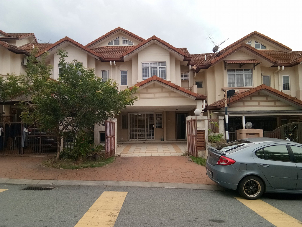 AFFORDABLE 2sty Bukit Subang Denai Alam GOOD AREA