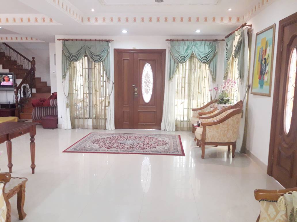 HUGE LAND Corner Semi D Shah Alam SERENE COSY