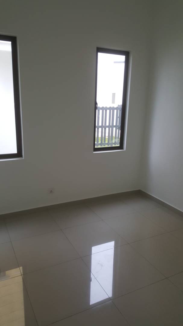 BRAND NEW STYLSH Triple storey Semi D Setia Utama - photo 2
