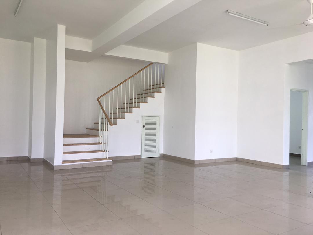 HUGE LAND Corner Bandar Bukit Raja GATED GUARDED - photo 3