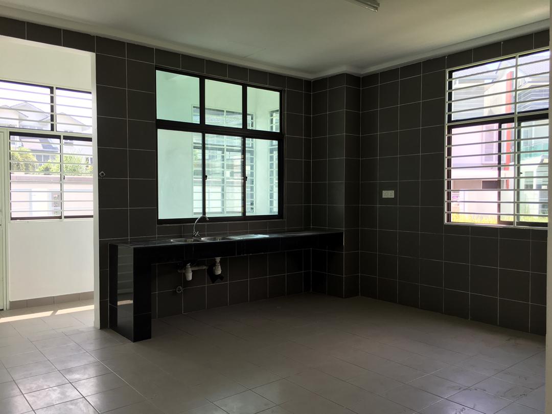 HUGE LAND Corner Bandar Bukit Raja GATED GUARDED - photo 2