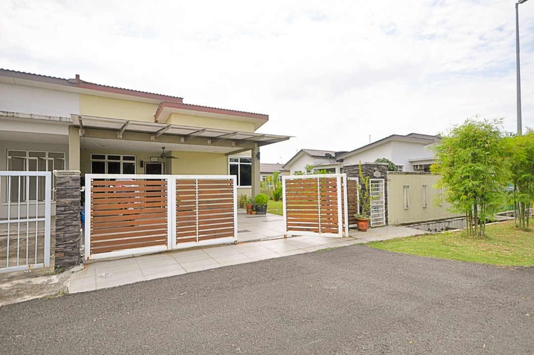 RUMAH CANTIK MASUK CUCI KAKI Semi D Taman Bentara - photo 5