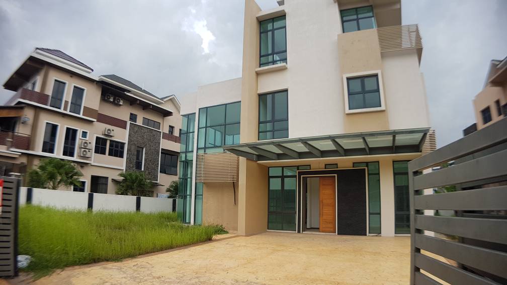 SPACIOUS Kristal Court Bungalow Seksyen7 Shah Alam - photo 1