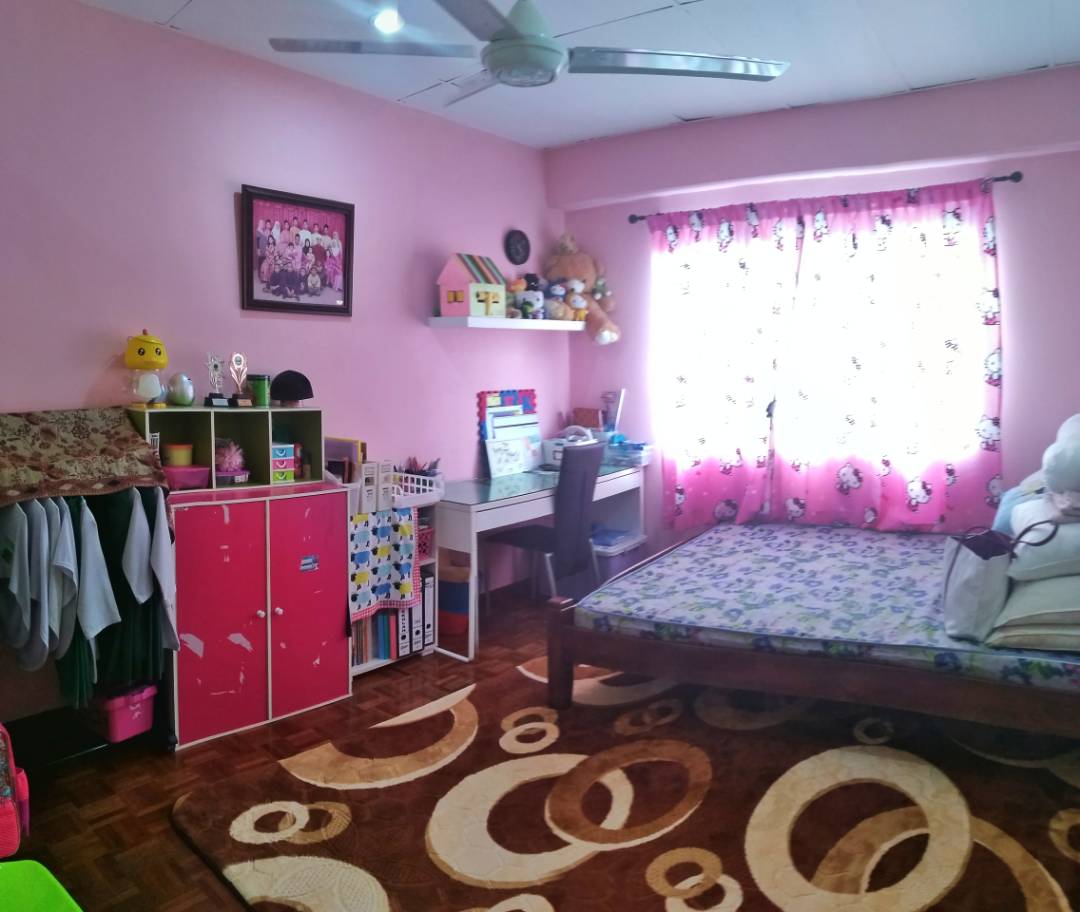 WORTH BUY 1200sf Apartment Putra Permai NEGOTIABLE - photo 3