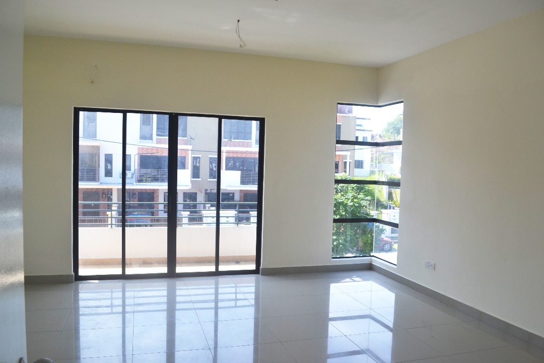 HUGE LAND AREA Semi D Corner Bukit Saujana Utama - photo 4
