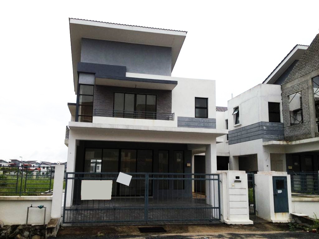 HUGE LAND AREA Semi D Corner Bukit Saujana Utama - photo 1