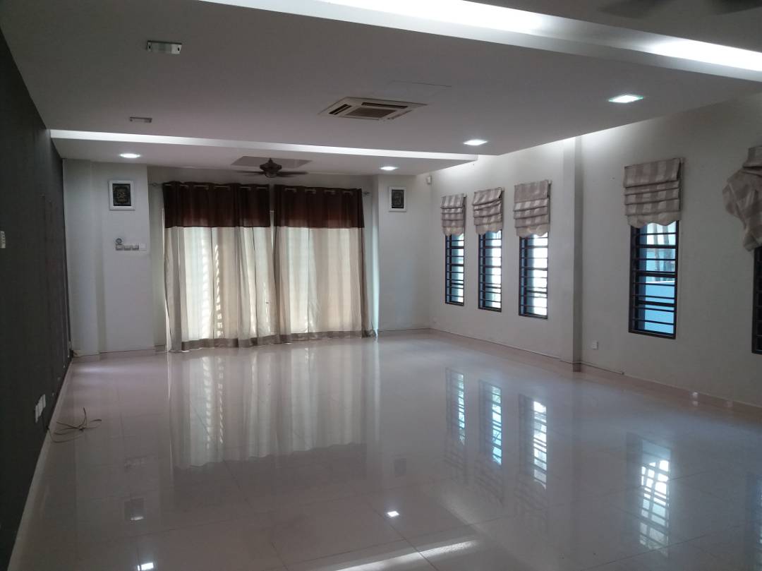PERFECT HOME BIG FAMILY Bungalow Suadamai Cheras - photo 4