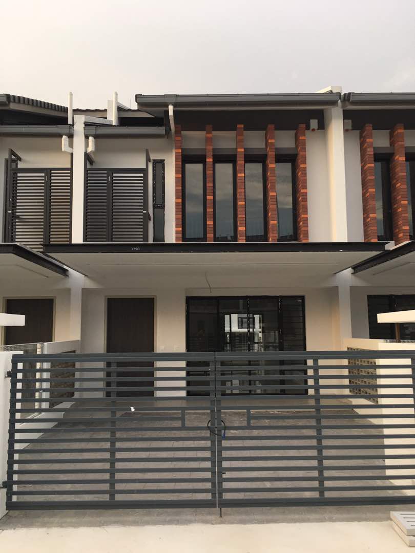 BRAND NEW Elmina Valley FREEHOLD Spacious Layout