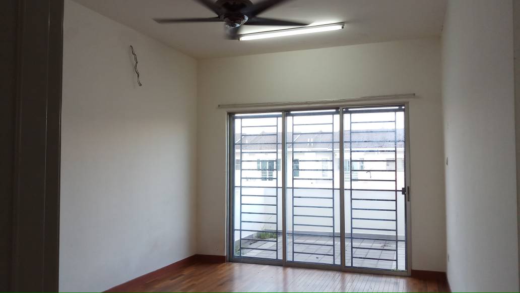 CHEAPEST Landed Bangi Seri Wirani WELL MAINTAIN - photo 4