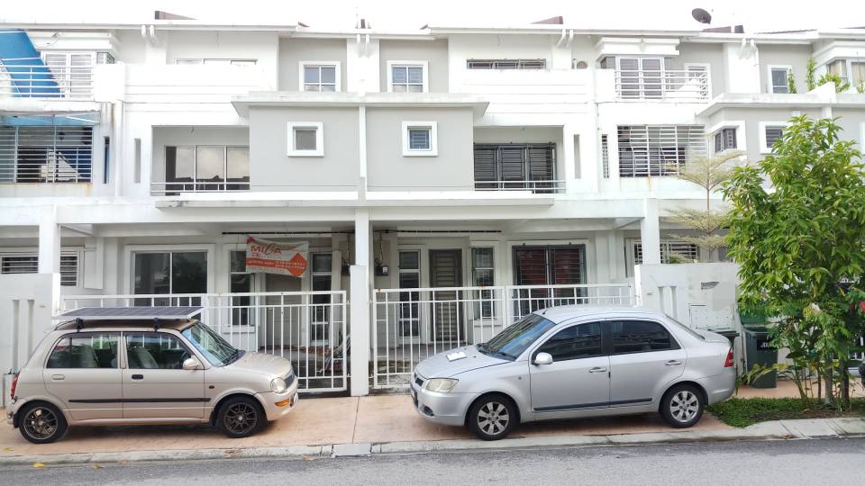 CHEAPEST Landed Bangi Seri Wirani WELL MAINTAIN