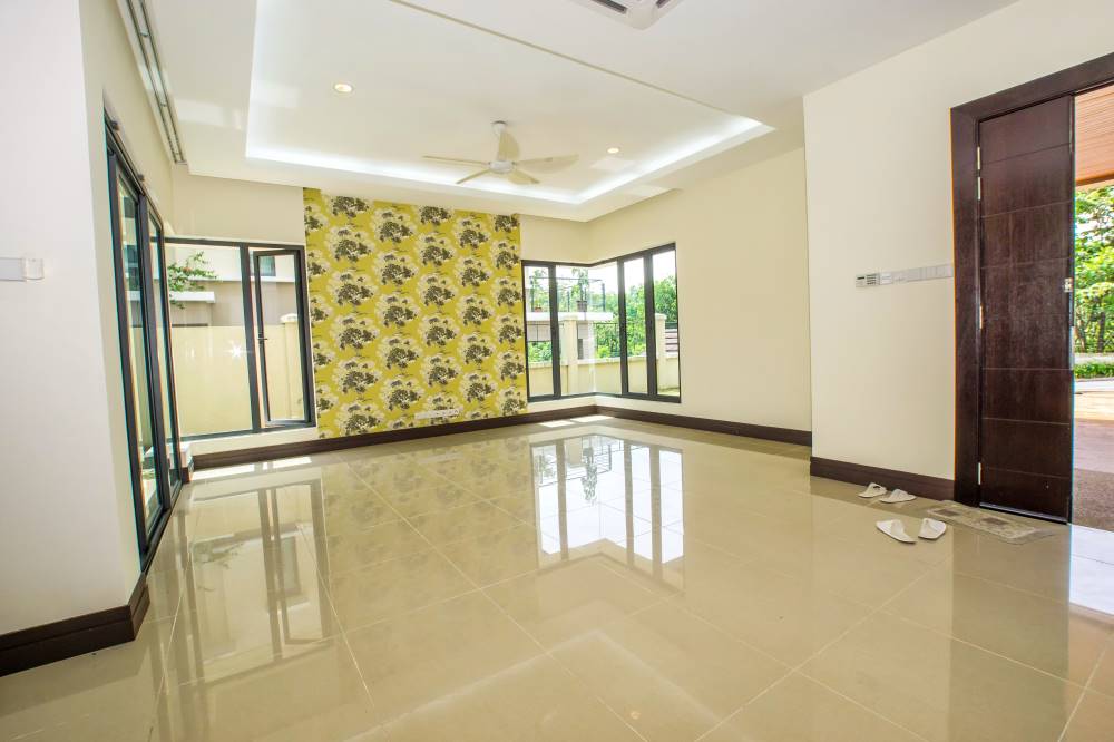 LUSH GREENARY RENOVATED Endlot Kiara View Hartamas - photo 3