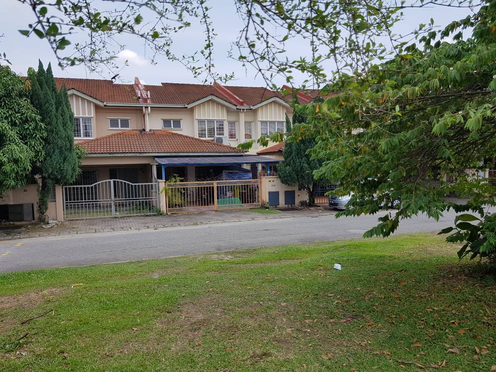 FACING FIELD FREEHOLD Taman Sutera Kajang SPACIOUS