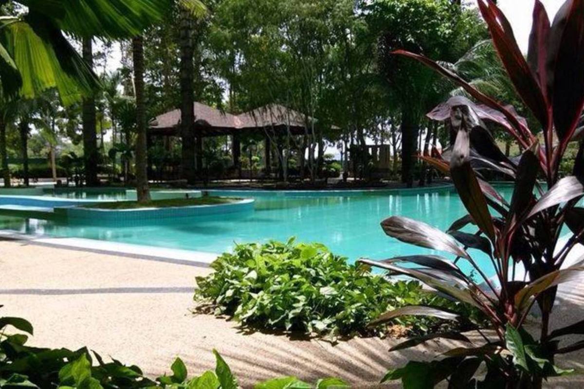 LOWER FLOOR BEAUTIFUL Kristal Villa Condo Kajang