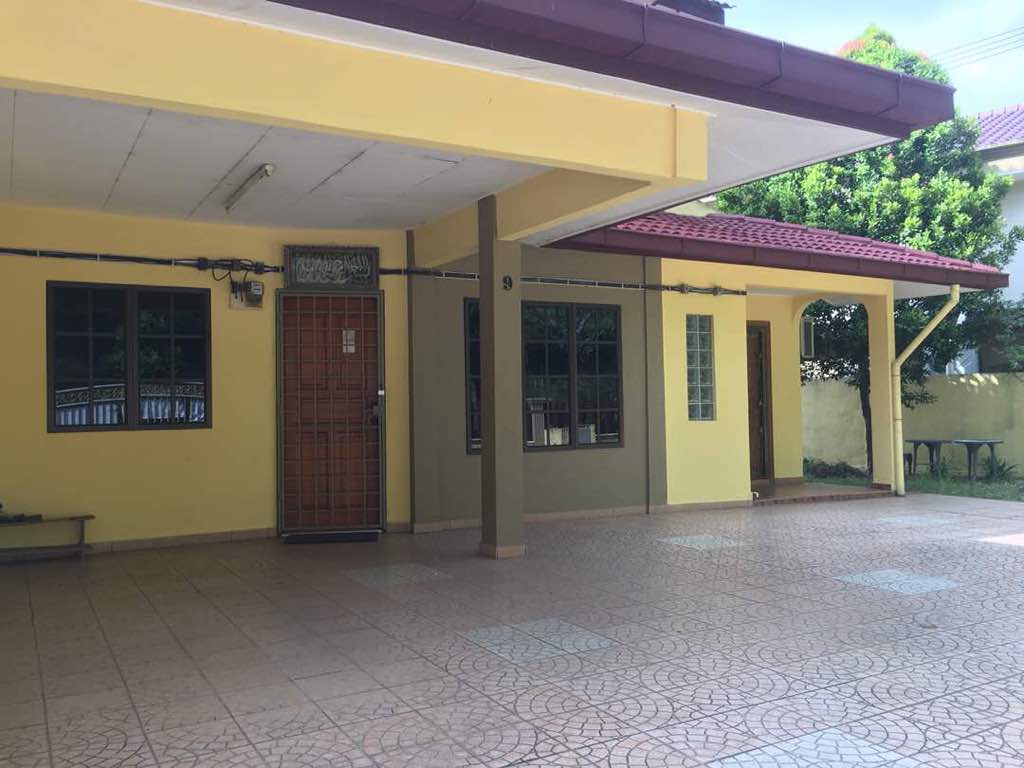 FACING GREENARY ENDLOT Kota Damansara GATED GUARD