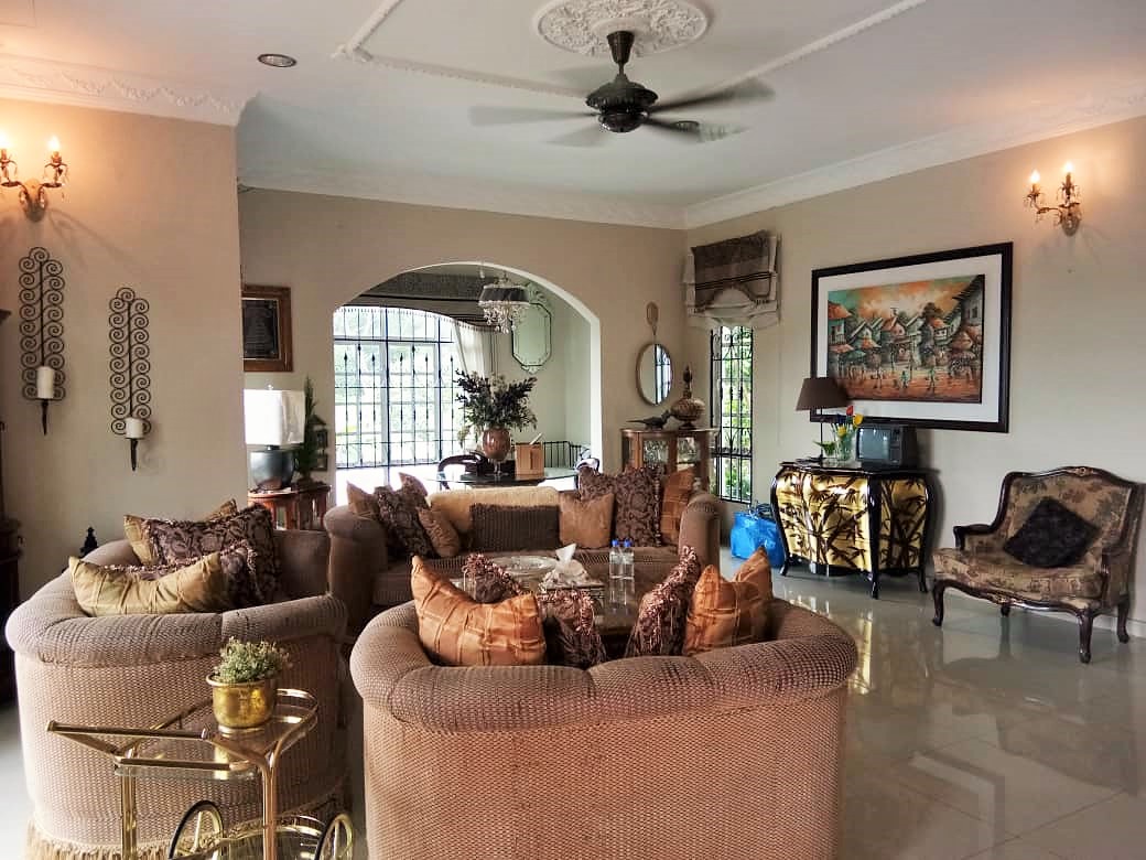 VINTAGE COSY Bungalow Jalil Heights Seri Kembangan - photo 2