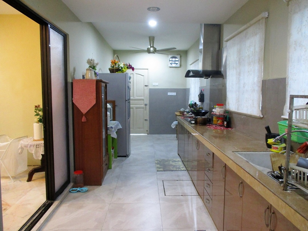 RENOVATED CORNER LOT Wangsa Maju HUGE LAND AREA - photo 5