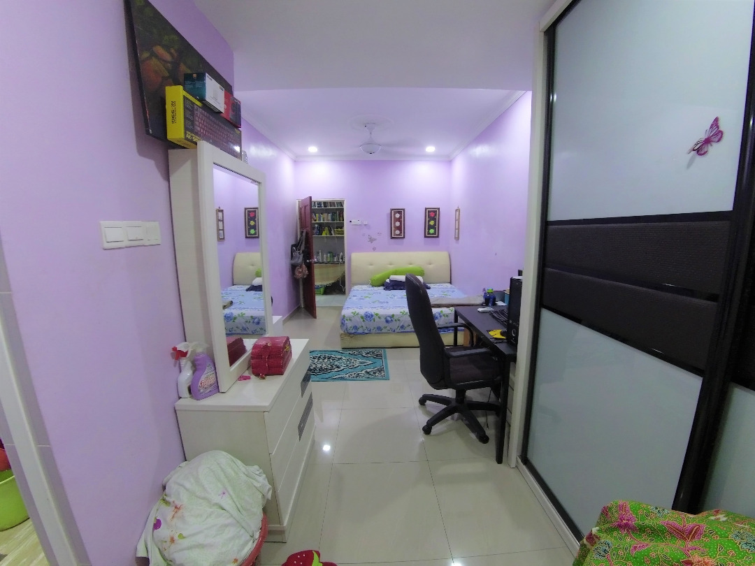 HUGE 2sty Full Reno Bandar Tasik Selatan Cheras - photo 2