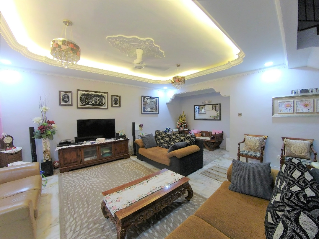 HUGE 2sty Full Reno Bandar Tasik Selatan Cheras
