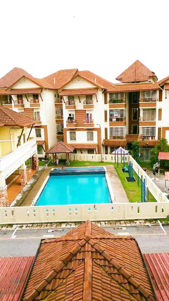 VIEW SWIMMING POOL Gardenville Selayang Height WOW