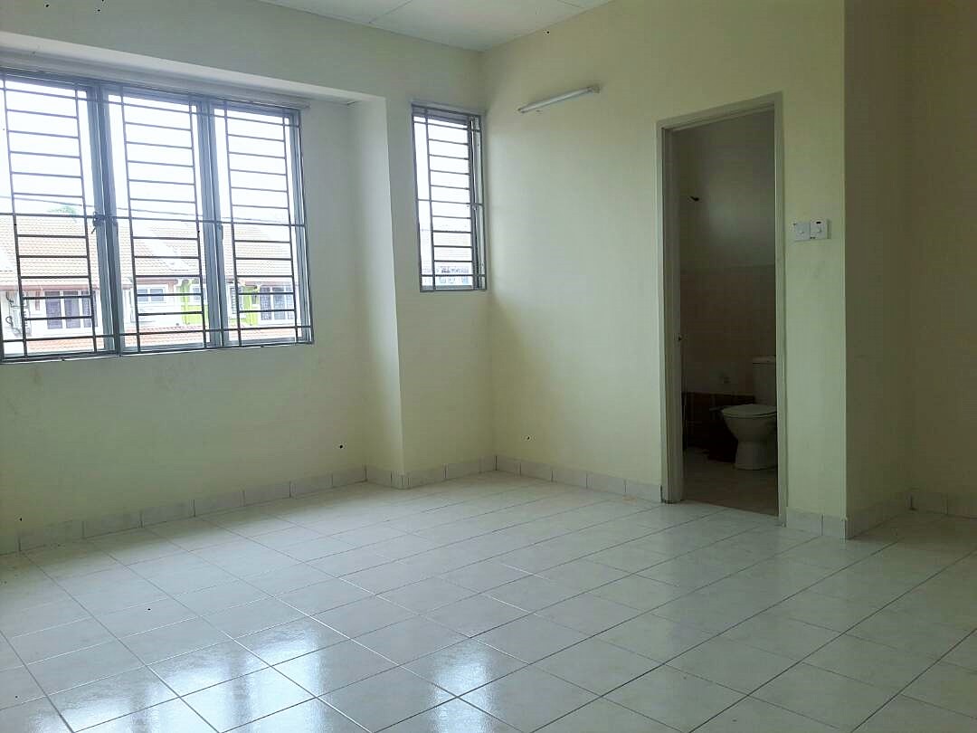 SPACIOUS FREEHOLD Taman Vista Emas Bangi near KTM - photo 3